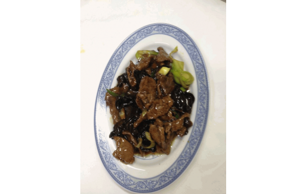 L26 Boeuf aux champignon noirs